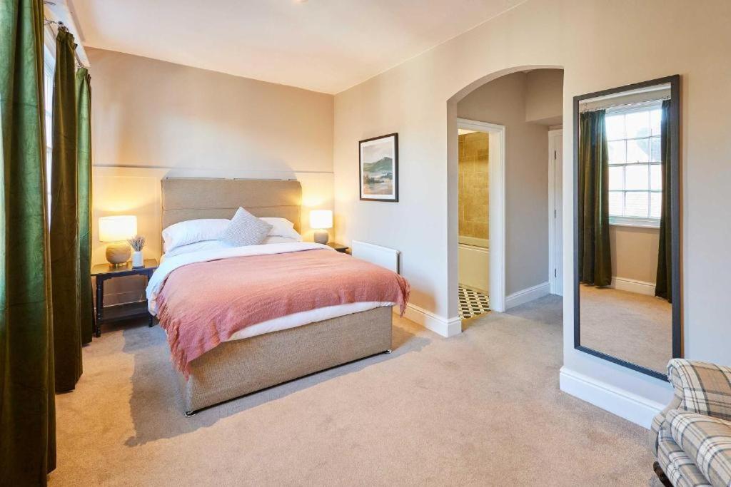 The Raven Hotel At Much Wenlock By Purestay Exterior photo